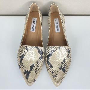 STEVE MADDEN Feather Snake Print Pointed Toe Loafer Flats Size 7